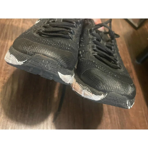 Under Armor Woman’s Black Charged Intake Tennish Athletic Shoes 6 - Picture 6 of 9